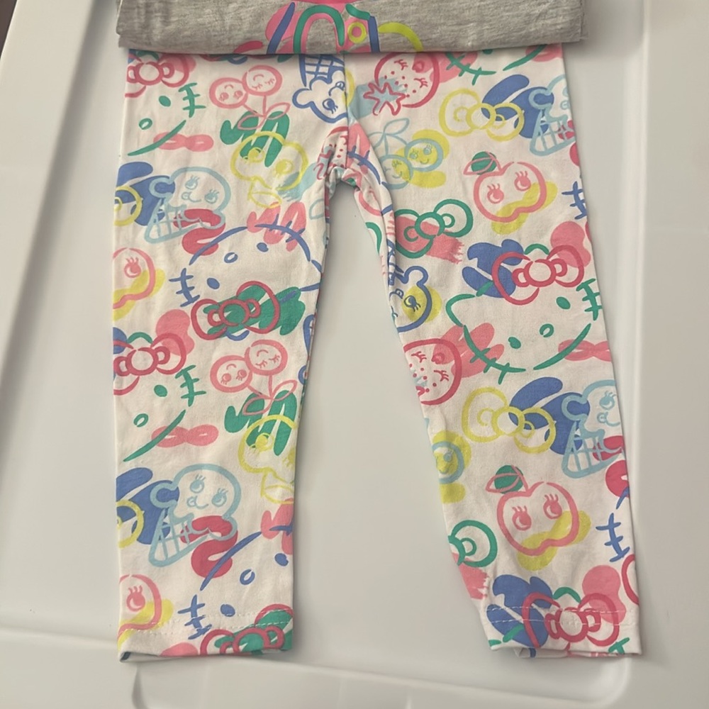 Hello Kitty Two Piece Matching Set - Picture 6 of 8